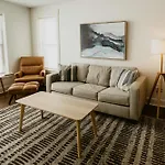 Suites On Main - Unit 1