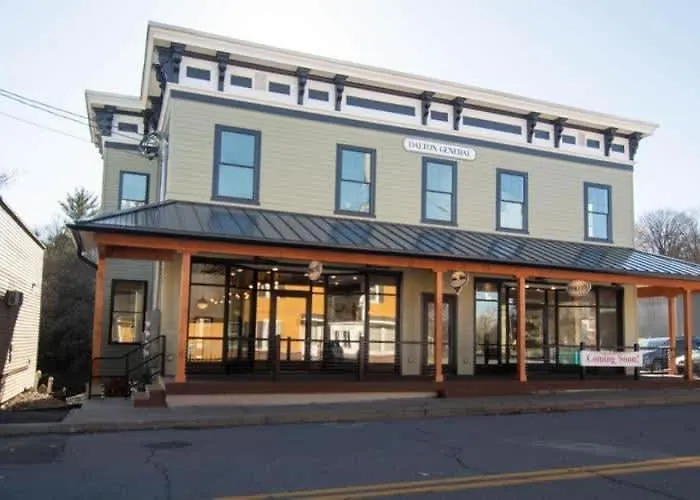Suites On Main - Unit 1
